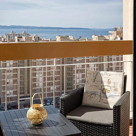 Tranquil Retreat W/ Balcony Sea View & Workspace 斯普利特